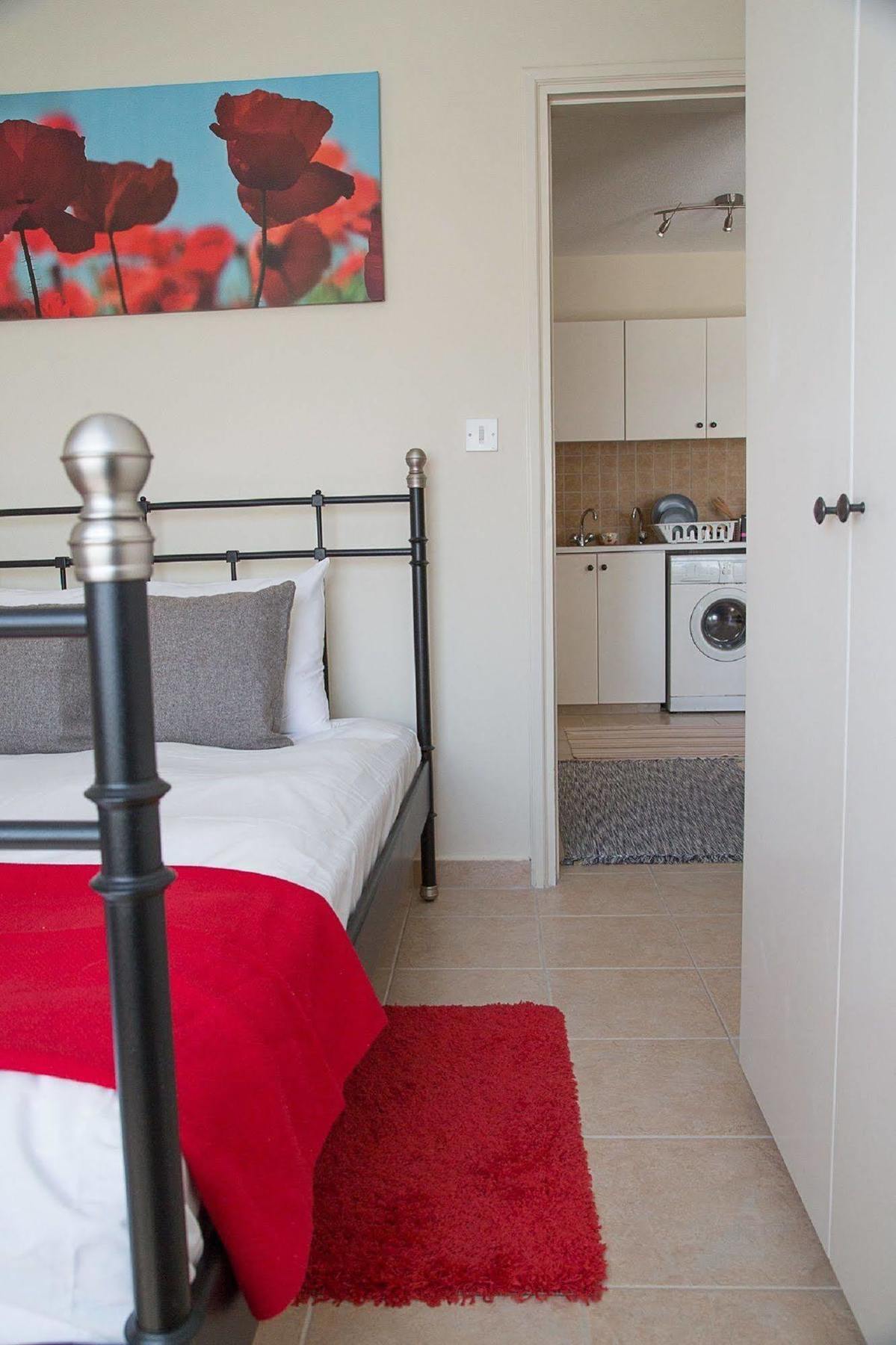 Paphos Love Nest Apartment Ngoại thất bức ảnh